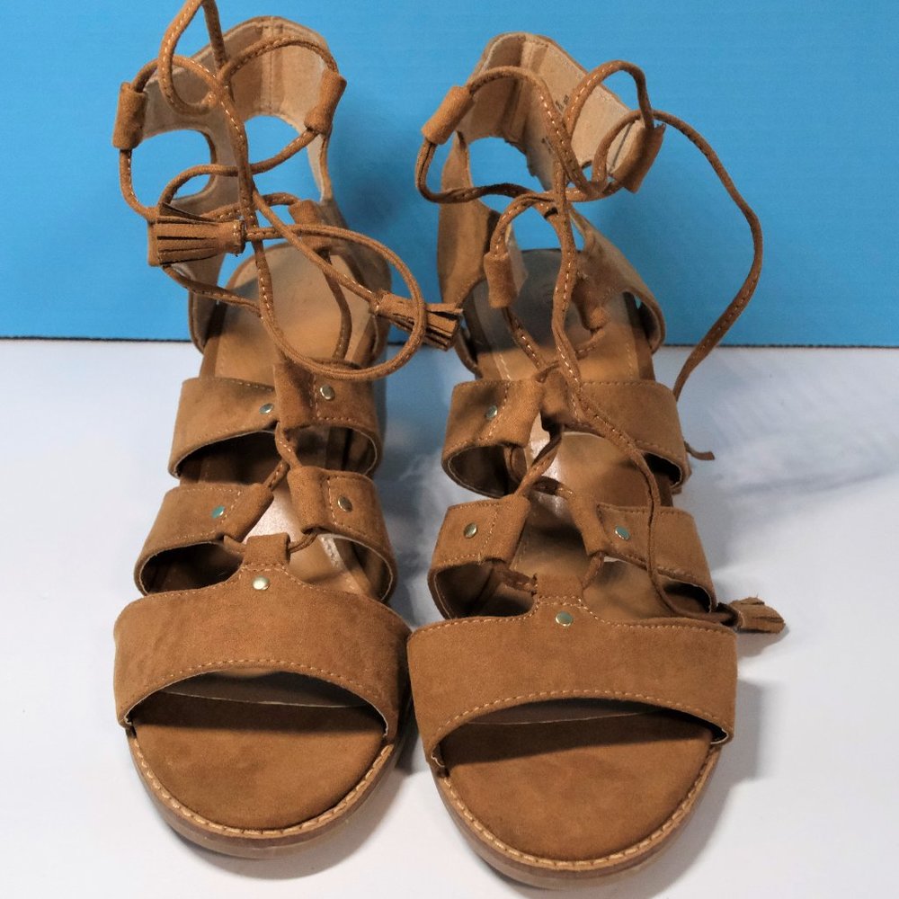 Old Navy- Light Brown faux Leather Suede Gladiator Tie Up Sandals Sz. 8 - Picture 2 of 4
